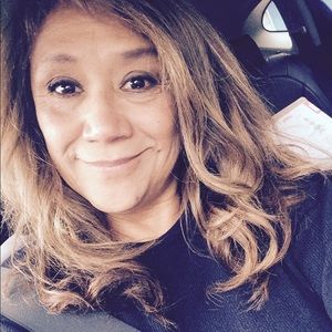 Meet your Posher, Debbie